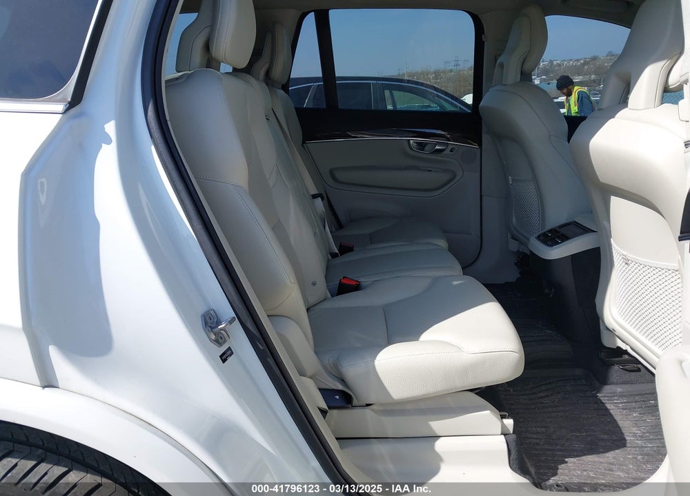 2018 VOLVO XC90 VIN: YV4102PK6J1386844
