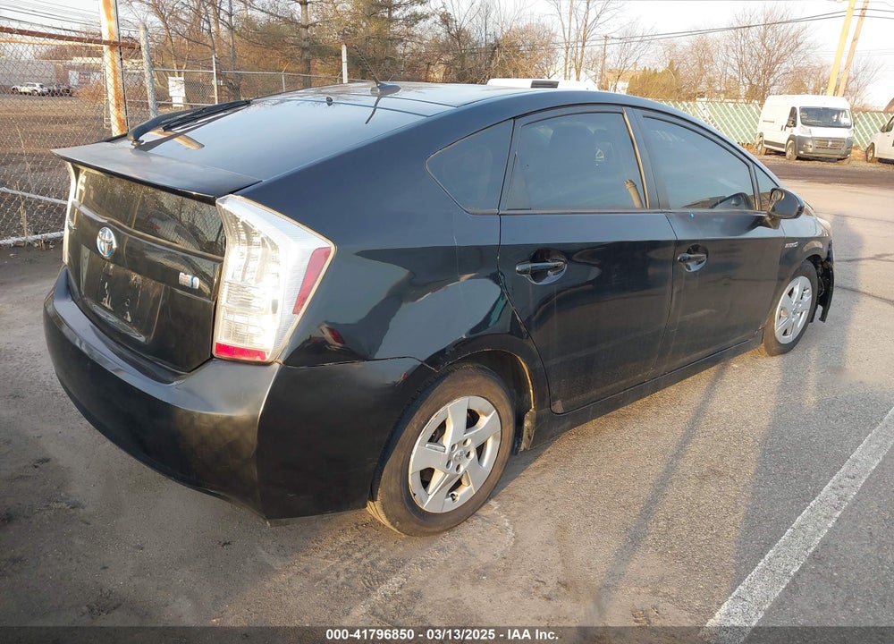 2011 TOYOTA PRIUS VIN: JTDKN3DU4B0300927