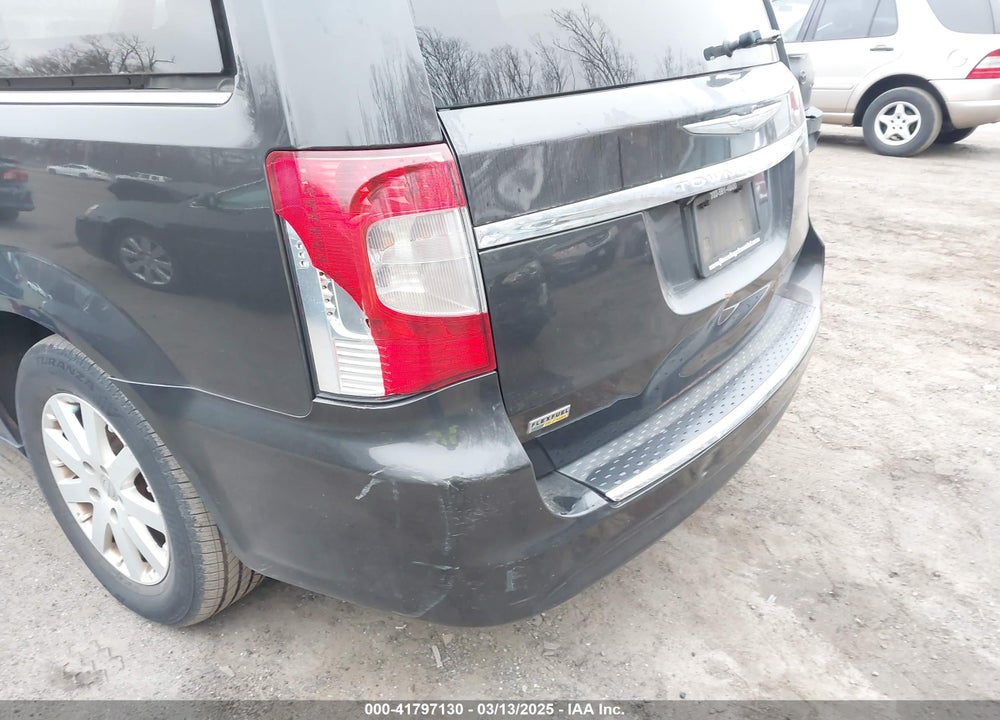 2014 CHRYSLER TOWN & COUNTRY VIN: 2C4RC1BG4ER441609