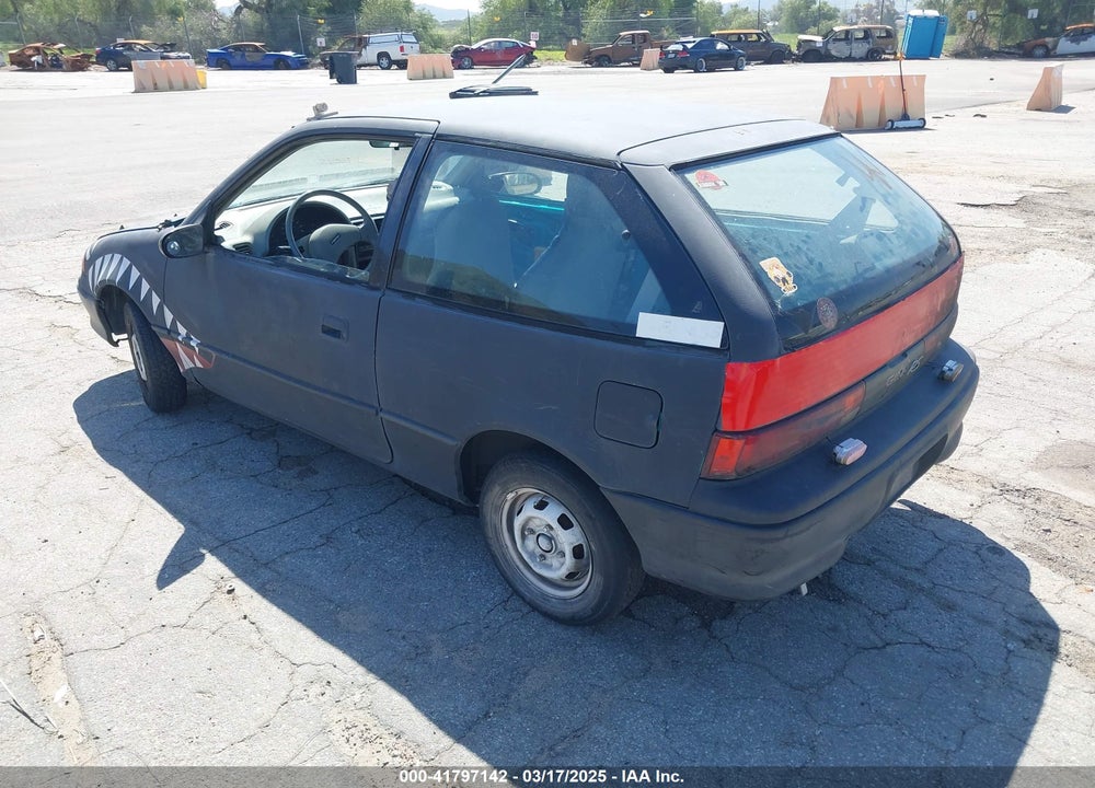 1993 GEO METRO VIN: 2C1MR2463P6718691