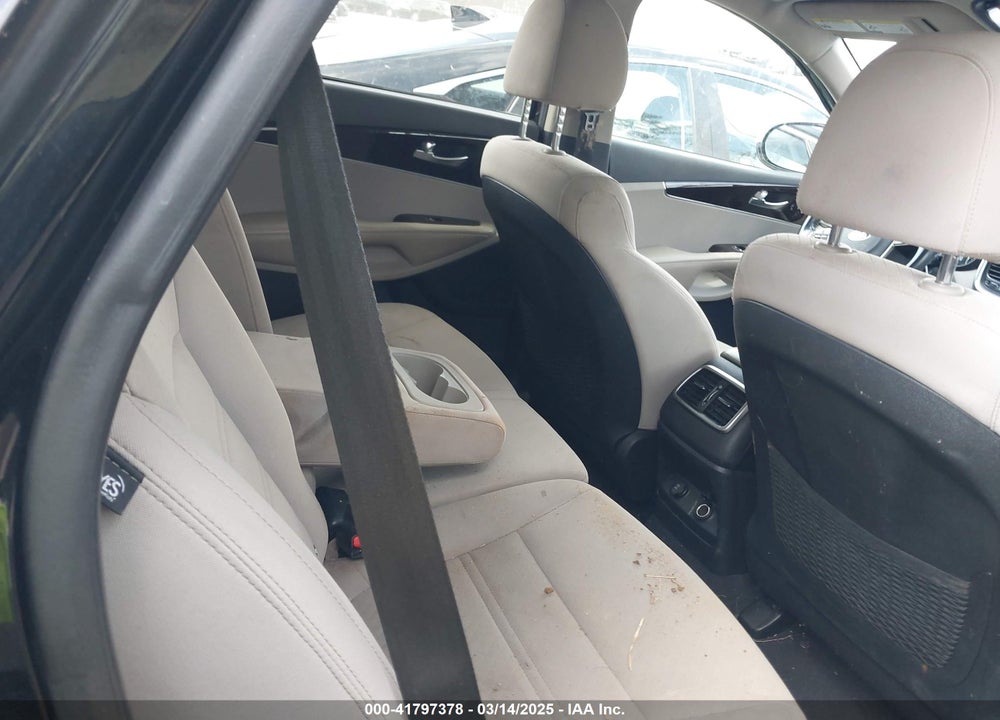 2019 KIA SORENTO 2.4L LX VIN: 5XYPGDA35KG435667
