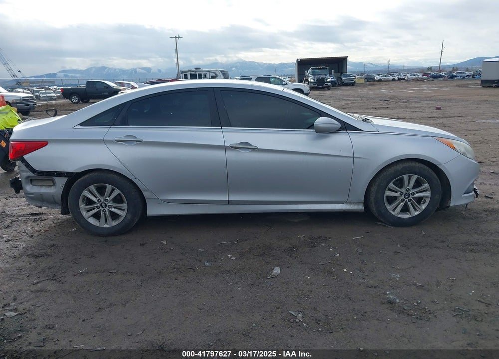 2014 HYUNDAI SONATA VIN: 5NPEB4AC2EH918259