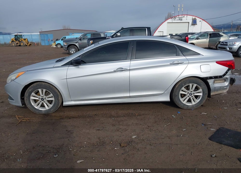 2014 HYUNDAI SONATA VIN: 5NPEB4AC2EH918259