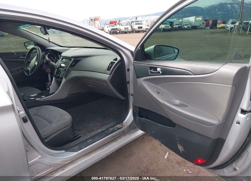 2014 HYUNDAI SONATA VIN: 5NPEB4AC2EH918259
