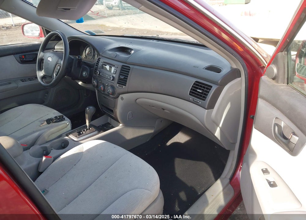 2008 KIA OPTIMA VIN: KNAGE123X85219265