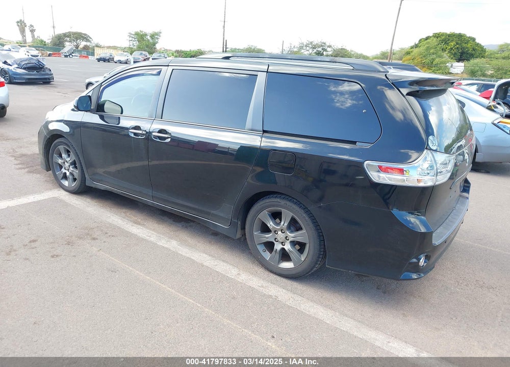 2015 TOYOTA SIENNA SE 8 PASSENGER/SE PREMIUM 8 PASSENGER VIN: 5TDXK3DC2FS605206