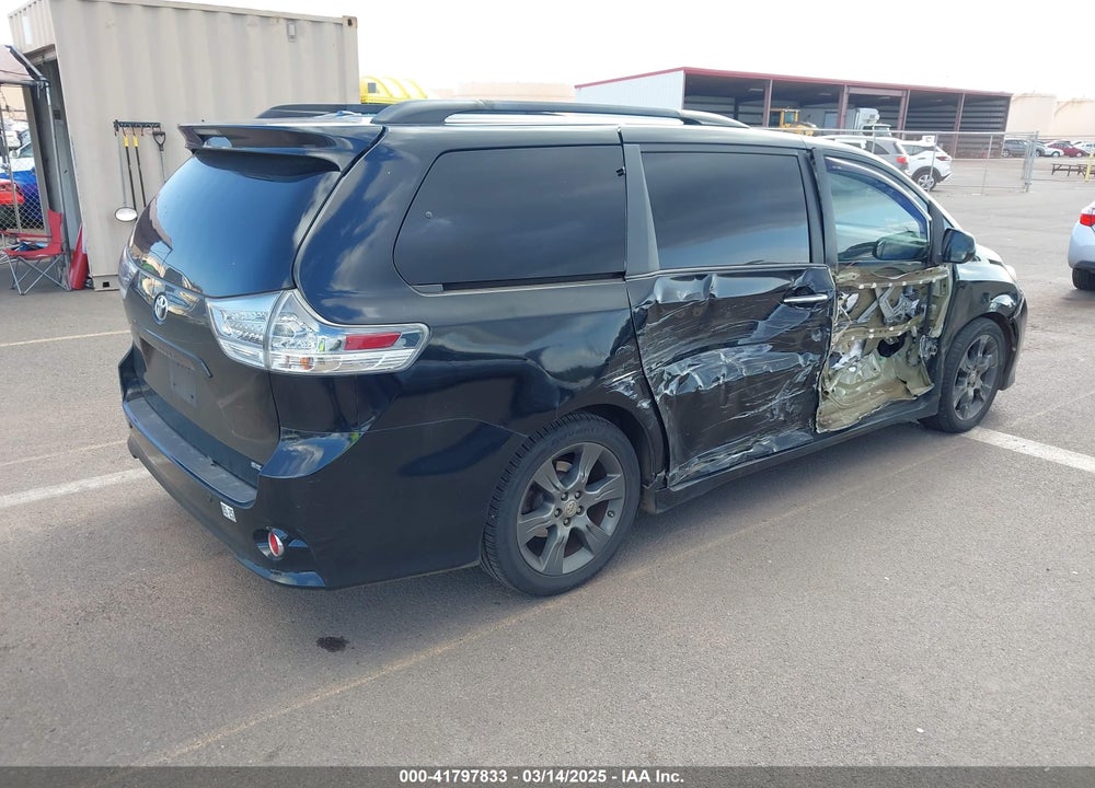 2015 TOYOTA SIENNA SE 8 PASSENGER/SE PREMIUM 8 PASSENGER VIN: 5TDXK3DC2FS605206