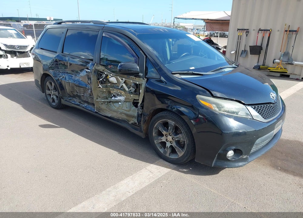2015 TOYOTA SIENNA SE 8 PASSENGER/SE PREMIUM 8 PASSENGER VIN: 5TDXK3DC2FS605206
