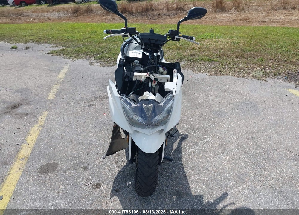 2022 YIBEN 7 SERIES VIN: LYDY7TKH9N1500164