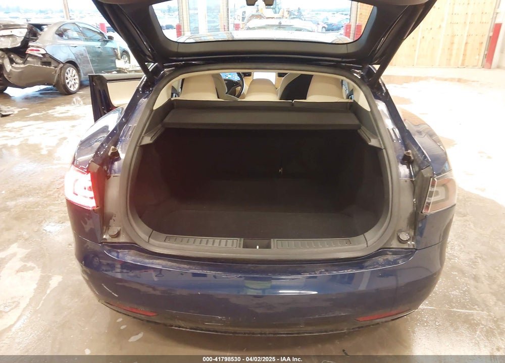 2018 TESLA MODEL S 100D/75D/P100D VIN: 5YJSA1E24JF276044