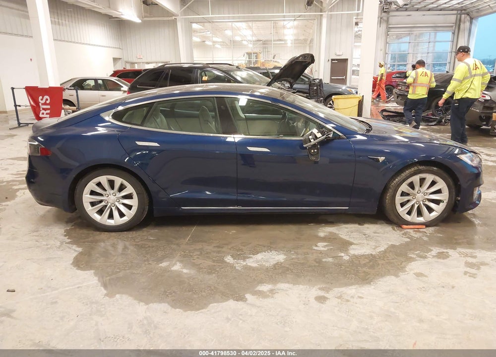 2018 TESLA MODEL S 100D/75D/P100D VIN: 5YJSA1E24JF276044