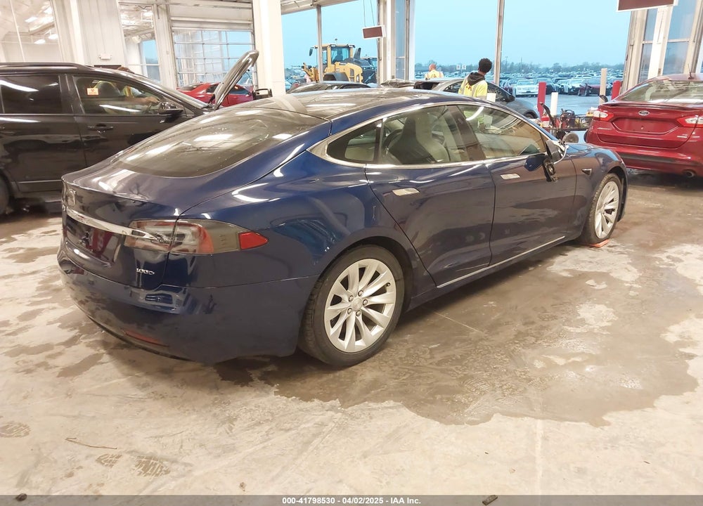 2018 TESLA MODEL S 100D/75D/P100D VIN: 5YJSA1E24JF276044