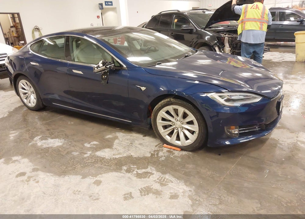 2018 TESLA MODEL S 100D/75D/P100D VIN: 5YJSA1E24JF276044