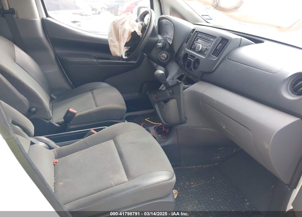 2015 NISSAN NV200 VIN: 3N6CM0KN5FK720855