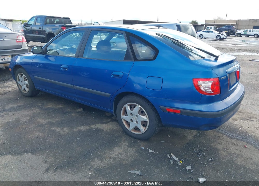 2006 HYUNDAI ELANTRA VIN: KMHDN56D86U187138