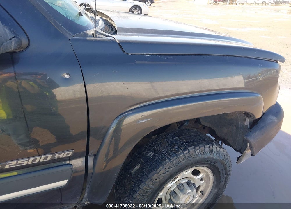 2004 CHEVROLET SILVERADO 2500HD LS VIN: 1GCHK29U74E211431