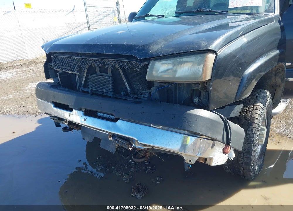 2004 CHEVROLET SILVERADO 2500HD LS VIN: 1GCHK29U74E211431