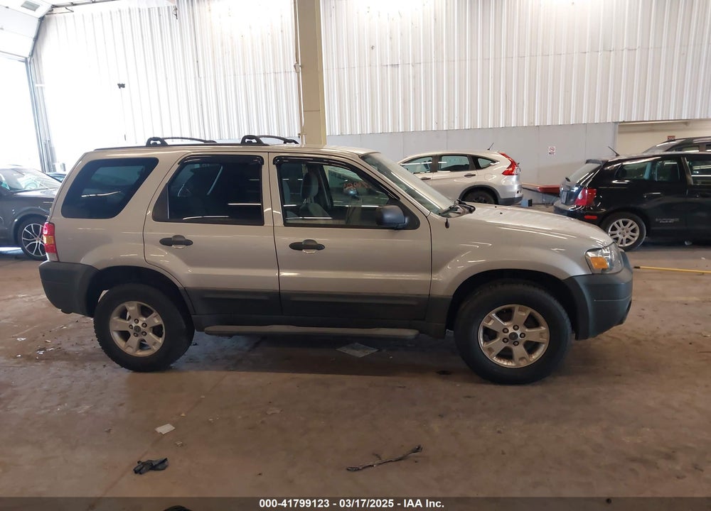 2007 FORD ESCAPE XLT/XLT SPORT VIN: 1FMCU03137KB06555