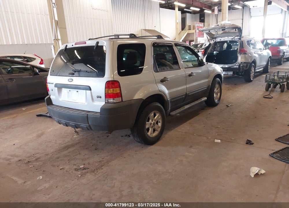 2007 FORD ESCAPE XLT/XLT SPORT VIN: 1FMCU03137KB06555