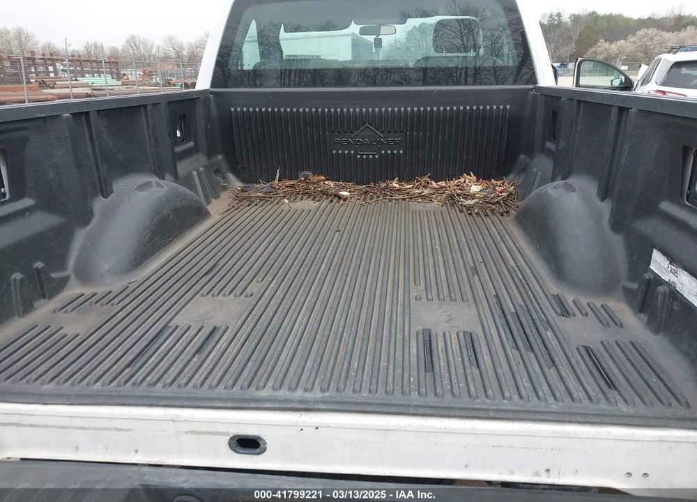 2016 FORD F-150 VIN: 1FTMF1C83GKE21586
