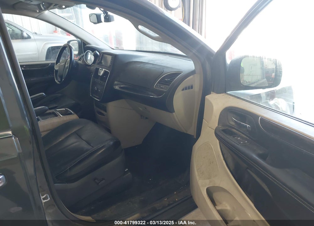 2011 CHRYSLER TOWN & COUNTRY LIMITED VIN: 2A4RR6DG0BR671291