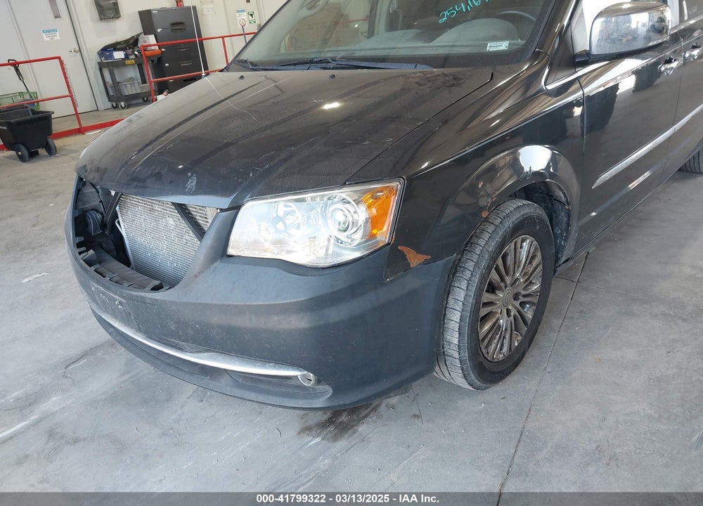 2011 CHRYSLER TOWN & COUNTRY LIMITED VIN: 2A4RR6DG0BR671291