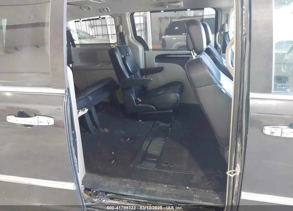 2011 CHRYSLER TOWN & COUNTRY LIMITED VIN: 2A4RR6DG0BR671291
