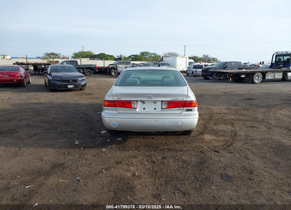 2000 TOYOTA CAMRY LE V6 VIN: JT2BF28K6Y0282836