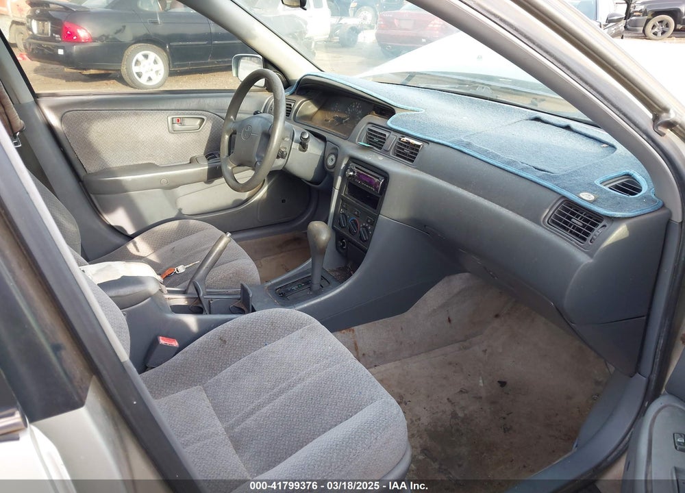 2000 TOYOTA CAMRY LE V6 VIN: JT2BF28K6Y0282836