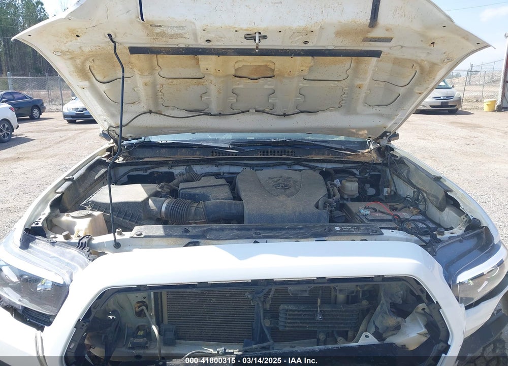 2018 TOYOTA TACOMA SR5 V6 VIN: 3TMCZ5AN9JM176375