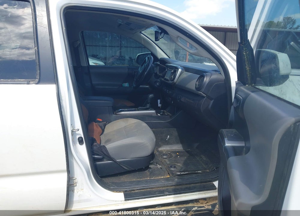 2018 TOYOTA TACOMA SR5 V6 VIN: 3TMCZ5AN9JM176375