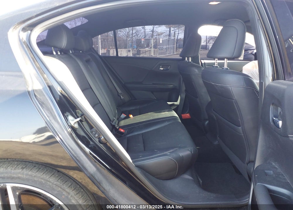 2017 HONDA ACCORD VIN: 1HGCR2F53HA161838