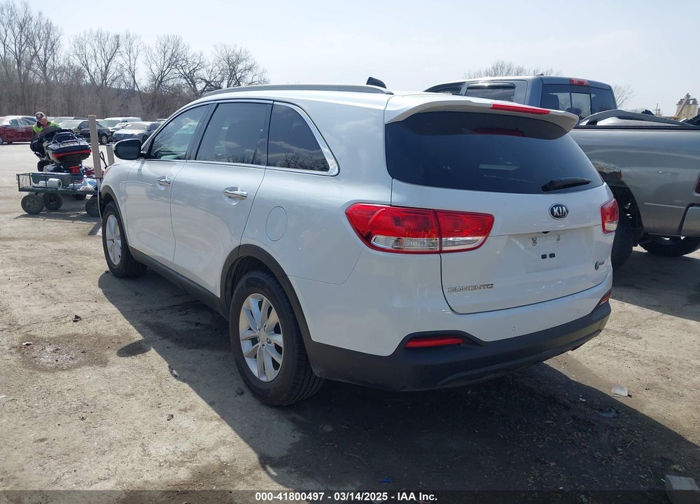 2016 KIA SORENTO 2.4L LX VIN: 5XYPG4A34GG011601