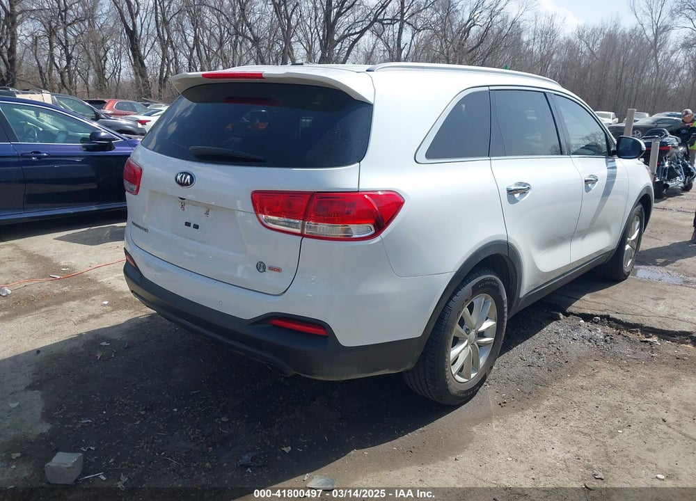 2016 KIA SORENTO 2.4L LX VIN: 5XYPG4A34GG011601