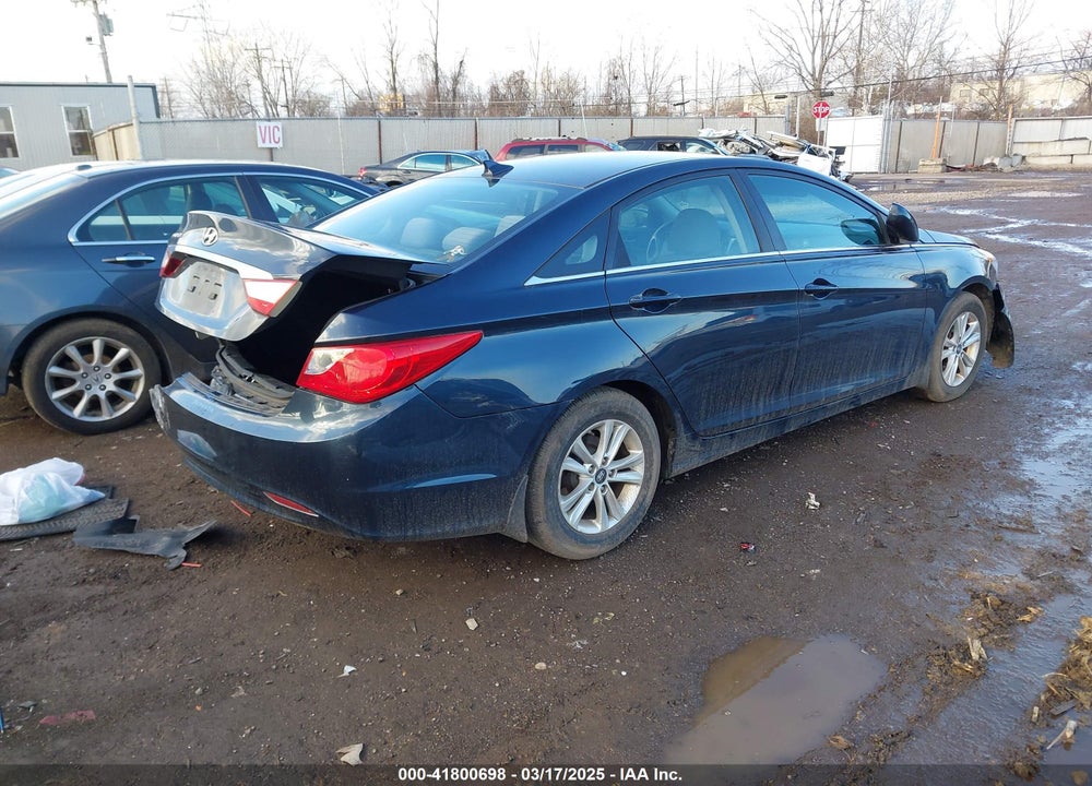 2013 HYUNDAI SONATA GLS VIN: 5NPEB4AC6DH676817