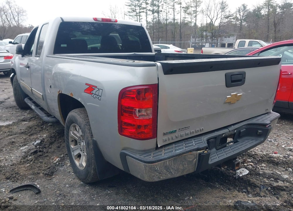 2011 CHEVROLET SILVERADO 1500 VIN: 1GCRKSE31BZ335671