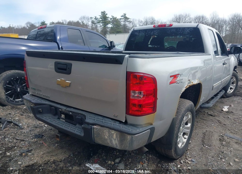 2011 CHEVROLET SILVERADO 1500 VIN: 1GCRKSE31BZ335671