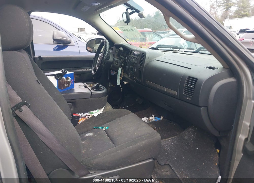 2011 CHEVROLET SILVERADO 1500 VIN: 1GCRKSE31BZ335671