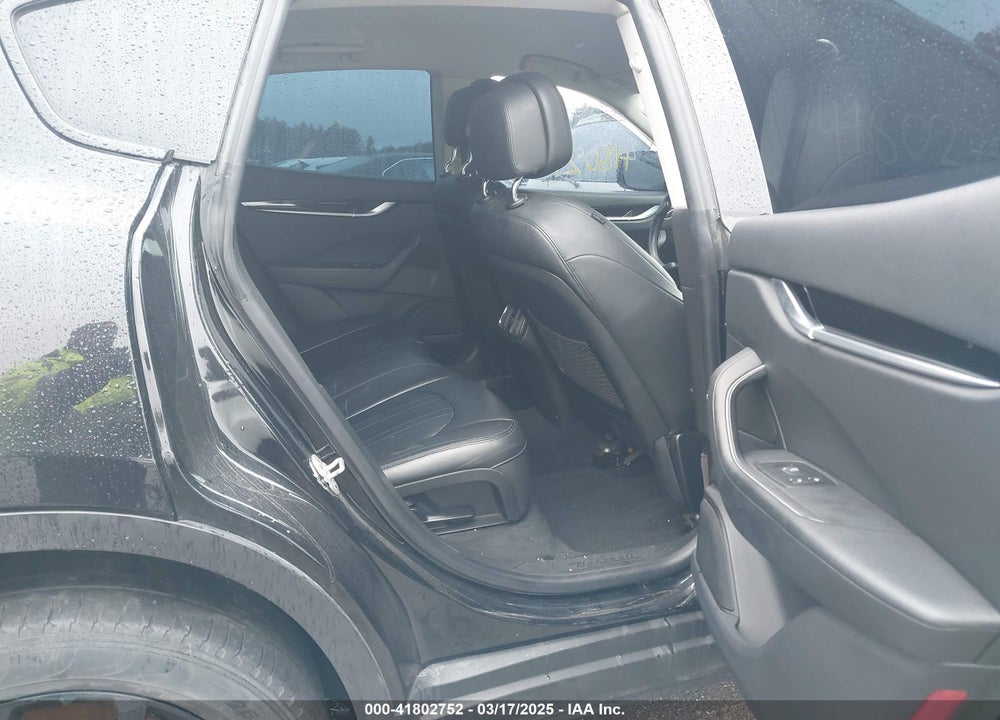 2017 MASERATI LEVANTE VIN: ZN661XUA6HX250718