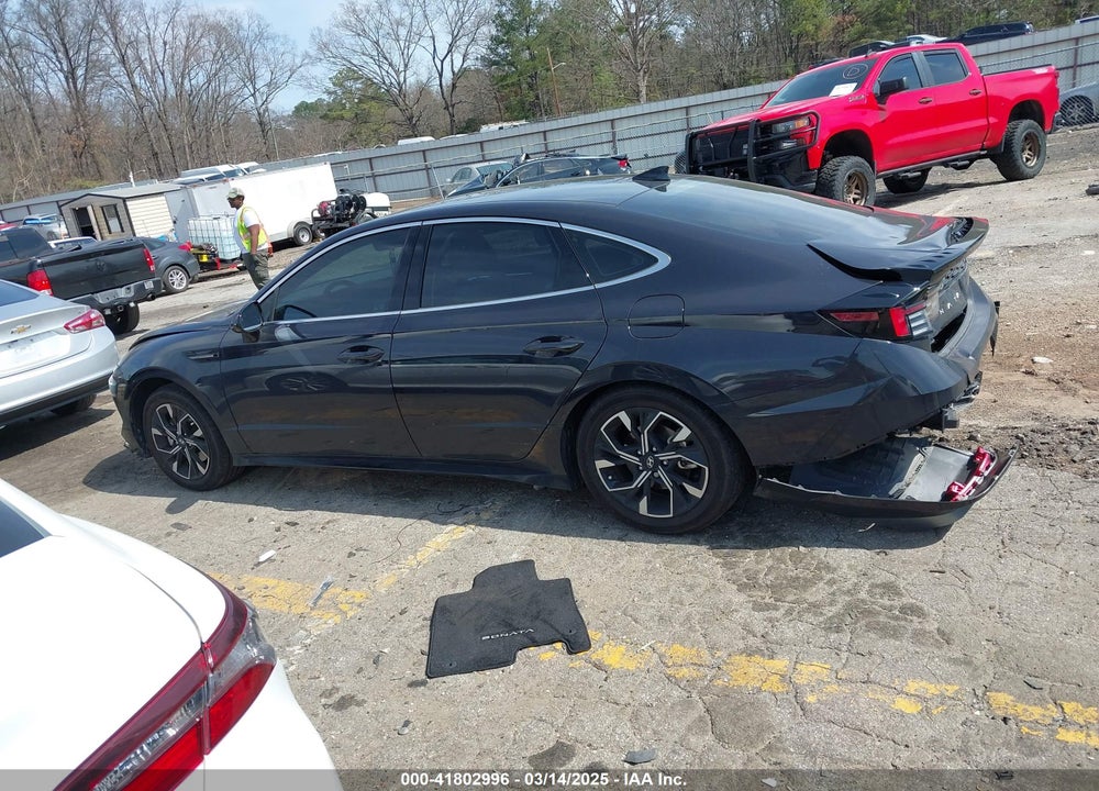 2024 HYUNDAI SONATA VIN: KMHL64JA8RA353129