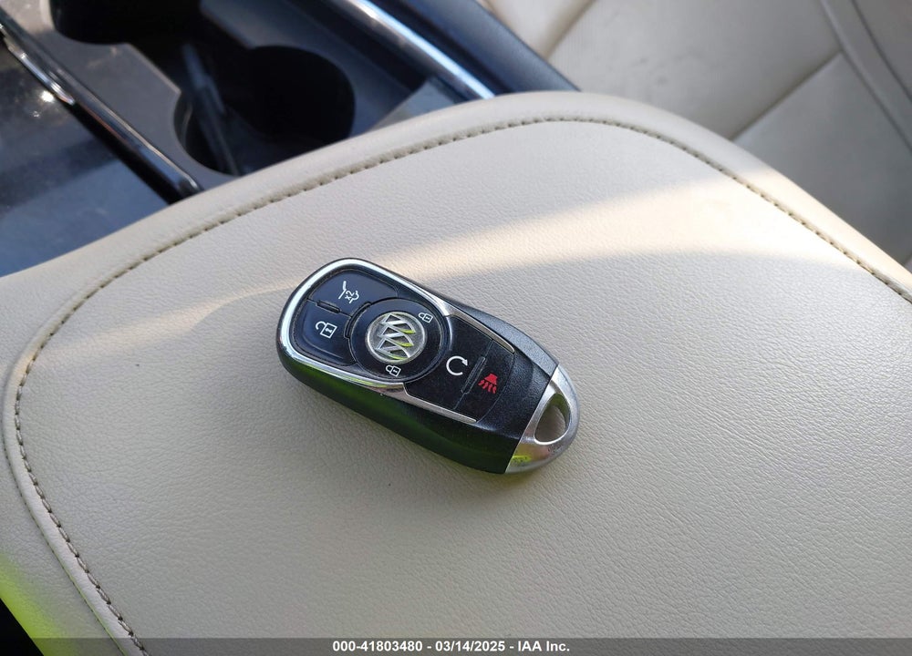 2019 BUICK ENCLAVE VIN: 5GAERBKW8KJ190783