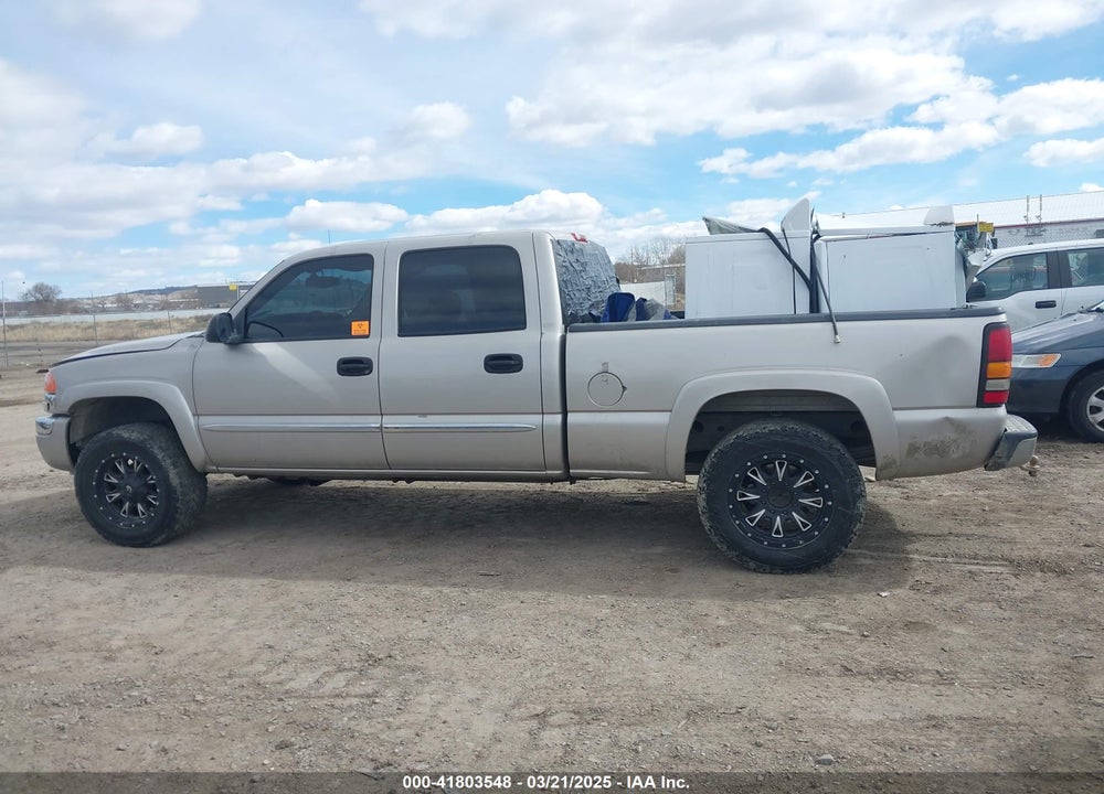 2005 GMC SIERRA 1500HD SLE VIN: 1GTGC13U75F816427