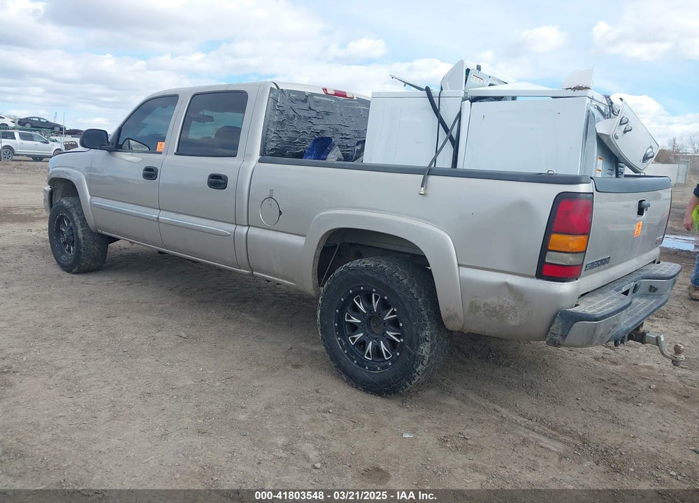 2005 GMC SIERRA 1500HD SLE VIN: 1GTGC13U75F816427