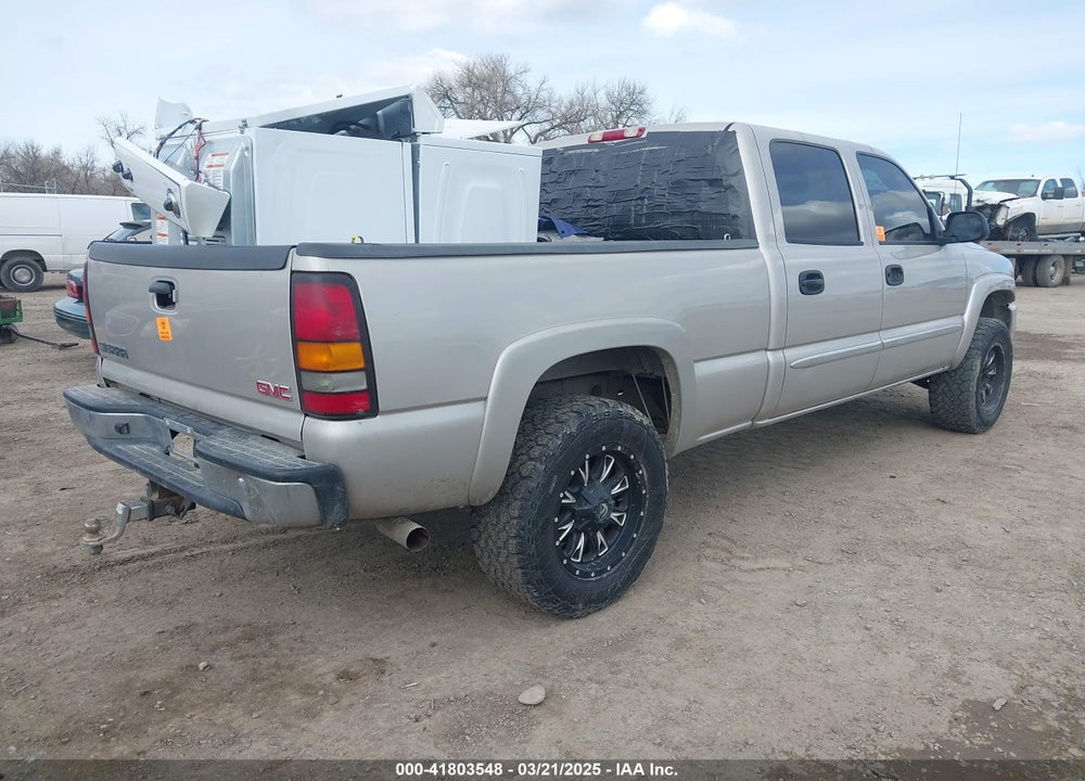2005 GMC SIERRA 1500HD SLE VIN: 1GTGC13U75F816427