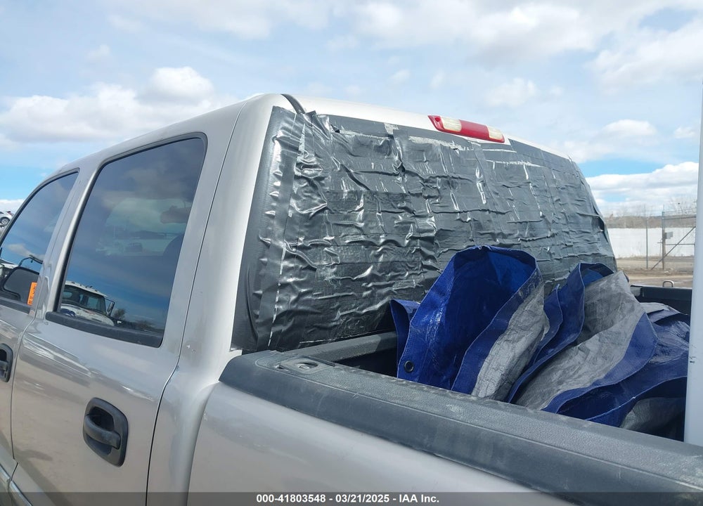 2005 GMC SIERRA 1500HD SLE VIN: 1GTGC13U75F816427