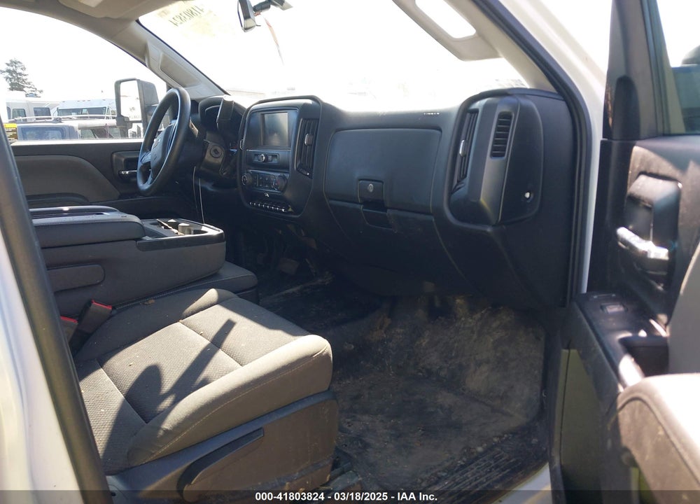2022 CHEVROLET SILVERADO 4500HD 1WT VIN: 1HTKJPVK2NH083984