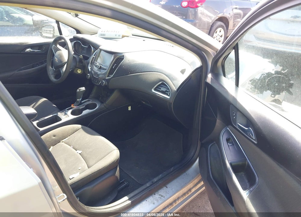 2018 CHEVROLET CRUZE LT AUTO VIN: 1G1BE5SM7J7198178