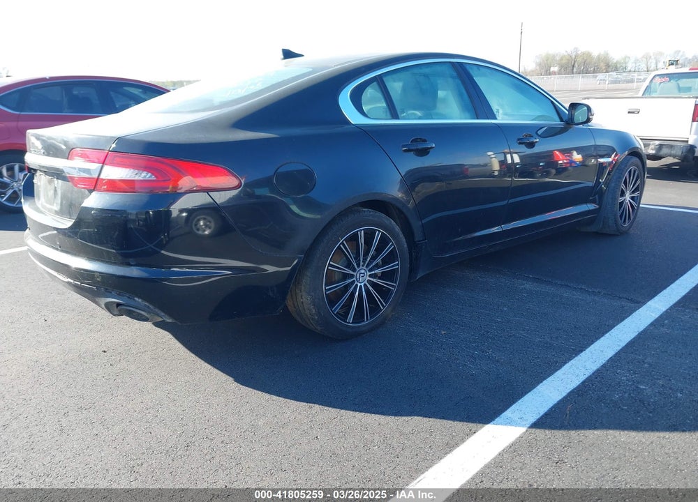 2014 JAGUAR XF VIN: SAJWA0ES7EPU28746