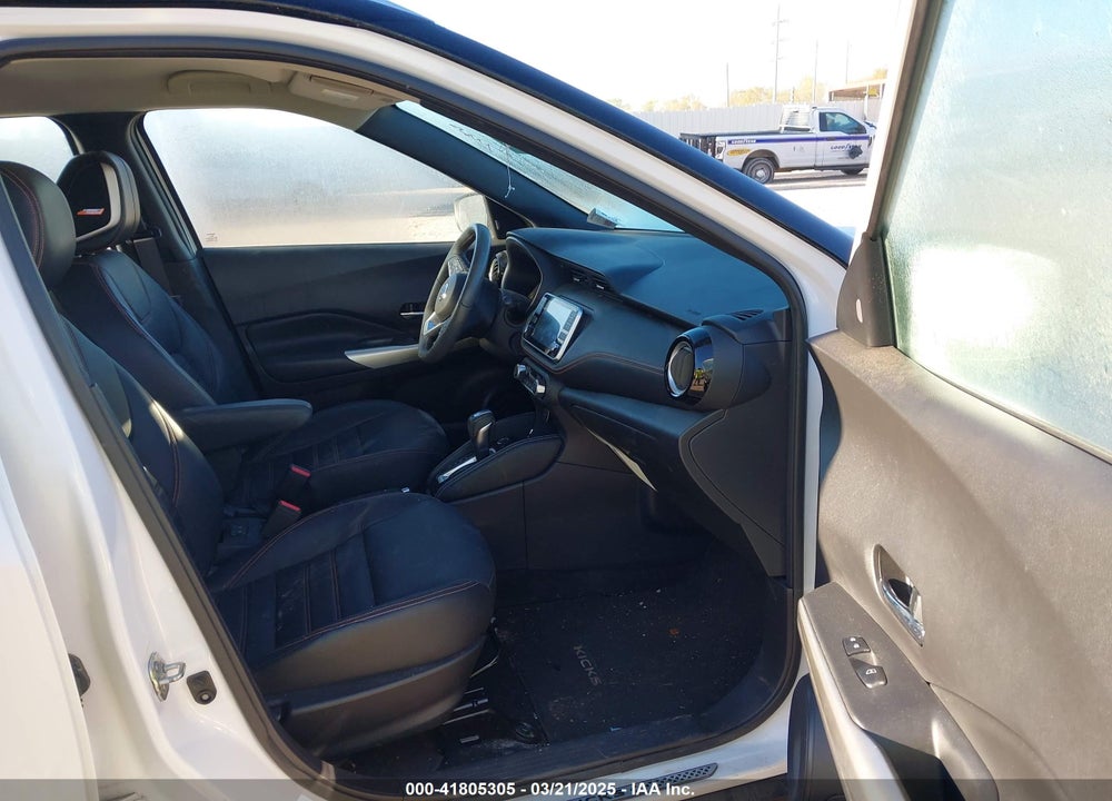 2019 NISSAN KICKS SR VIN: 3N1CP5CU1KL538381