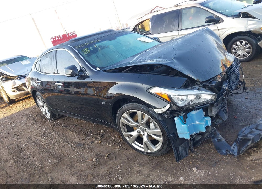 2015 INFINITI Q70 3.7X VIN: JN1BY1AR7FM560901